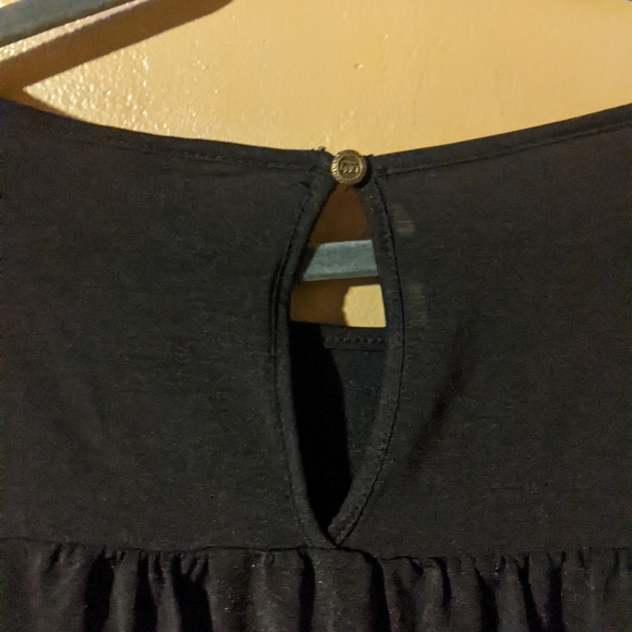 Flowy Long Black Blouse with wispy sleeves women's Large/XL - Picture 9 of 11